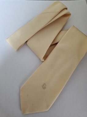 Christian Dior Necktie , Yellow, Never Tied Or Worn..90% polyester, 10% silk